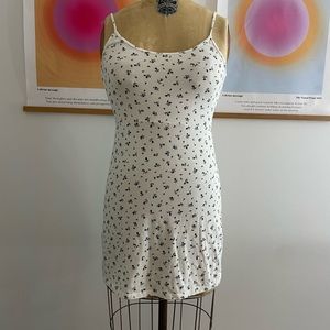 ADORABLE brandy Melville dress!!